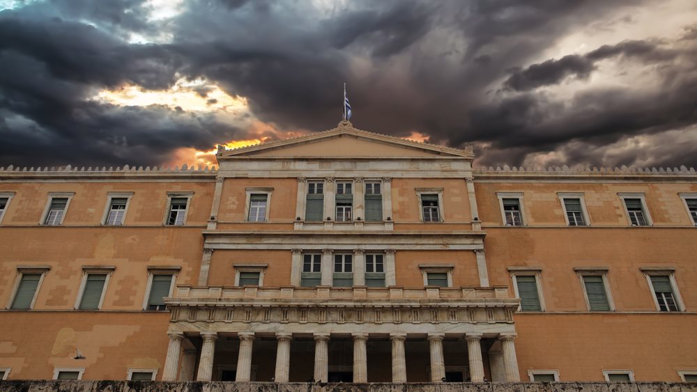 Στοχευμένες διαρροές και αλαλούμ με το Πόρισμα για τα ΜΜΕ