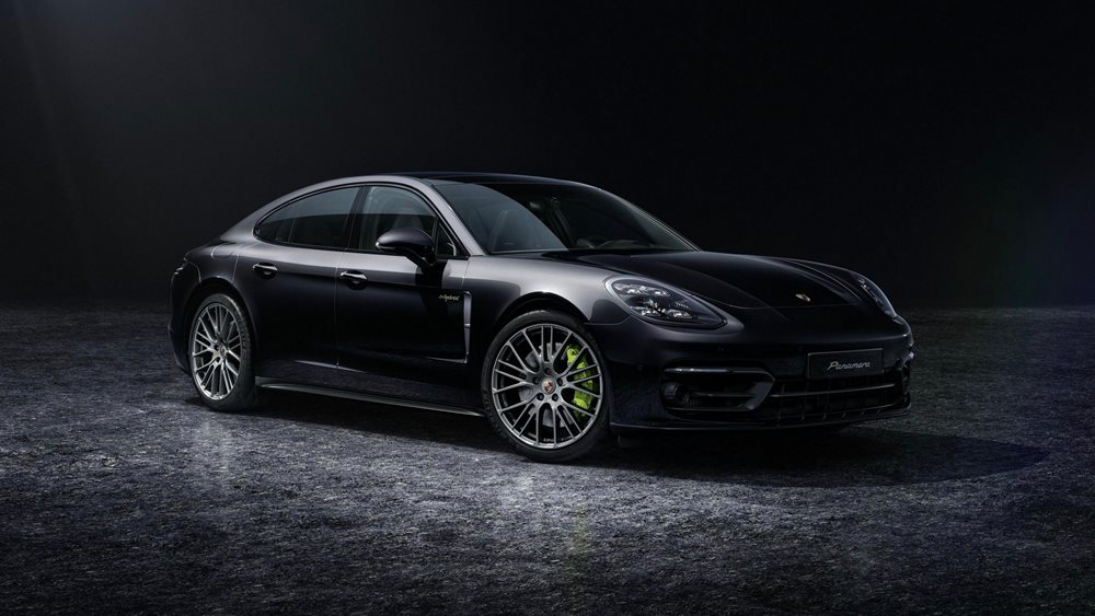 Η Porsche παρουσιάζει ειδικές εκδόσεις για την Panamera
