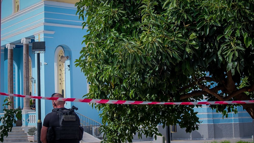 Βορίζια: &quot;Είχε ανέβει στο σπίτι που μπήκε ο εκρηκτικός μηχανισμός και πυροβολούσε&quot; - Μαρτυρίες για το μακελειό