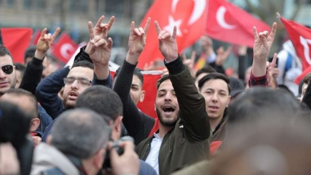 Γαλλία: Για &quot;αναζωπύρωση της δράσης των Γκρίζων Λύκων στη Γαλλία&quot; κάνει λόγο η Le Figaro