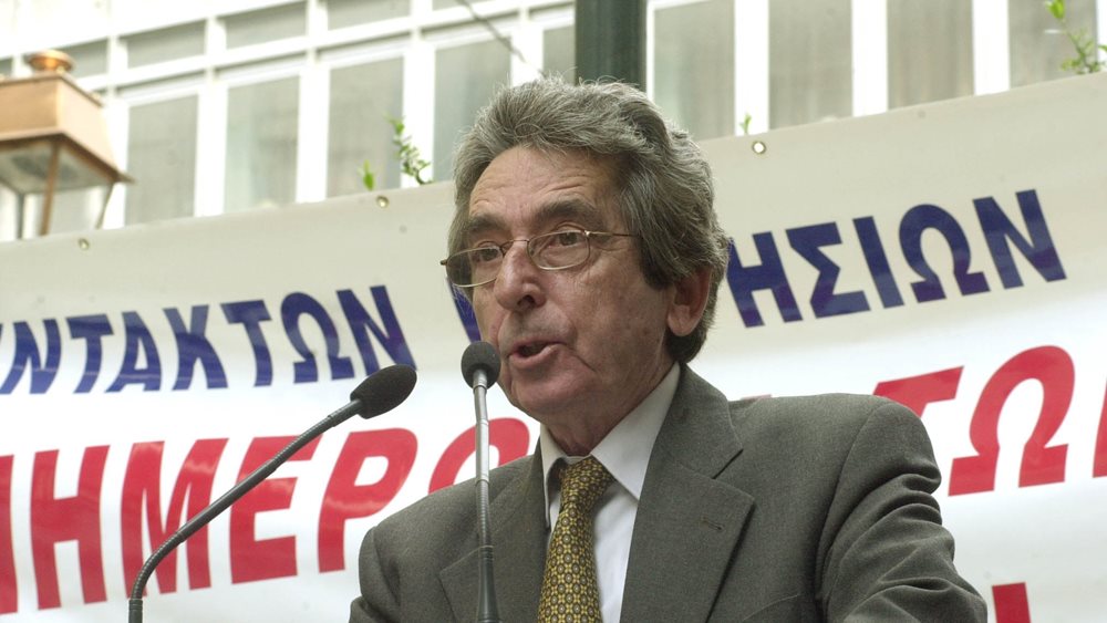 Έφυγε από τη ζωή ο δημοσιογράφος και πρώην πρόεδρος της ΕΣΗΕΑ Αριστείδης Μανωλάκος