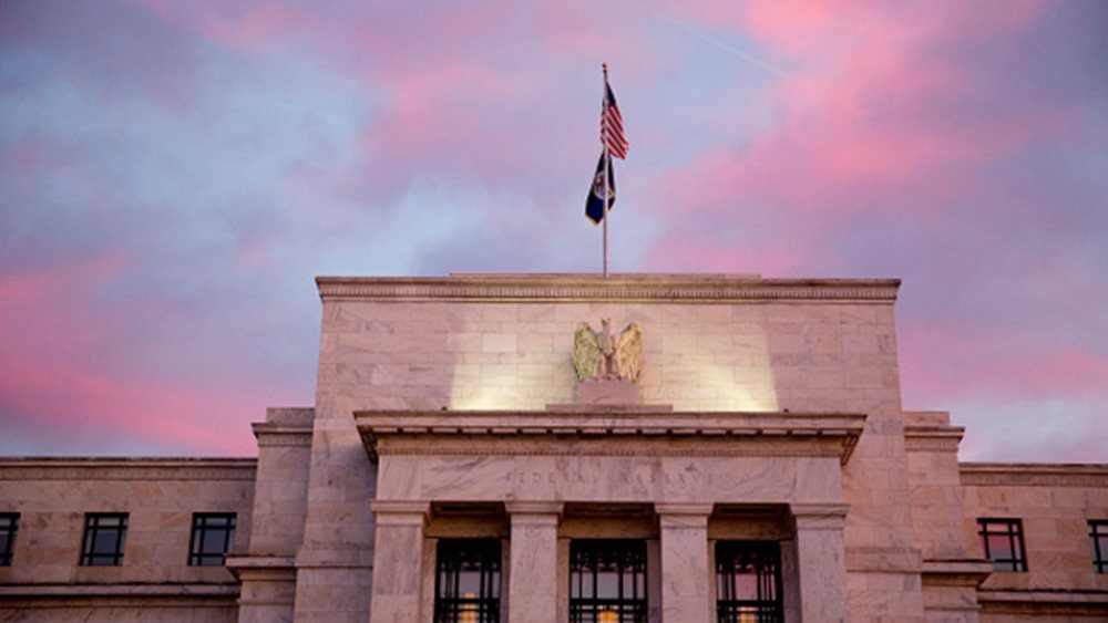 Αιφνιδιαστική μείωση επιτοκίων από τη Fed - τι λένε οι αναλυτές