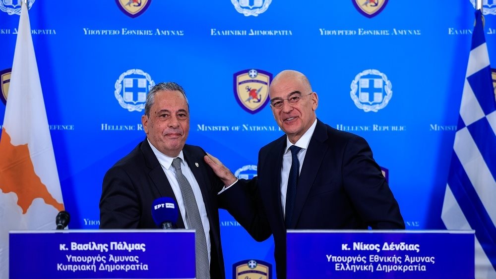 Συνάντηση υπουργών Εθνικής Άμυνας Ελλάδας-Κύπρου
