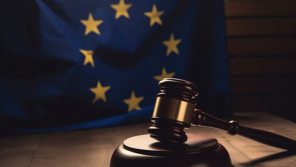ΕΕΣ: Η έκθεση της ΕΕ για το κράτος δικαίου δεν έχει βρει ακόμη τα πατήματά της