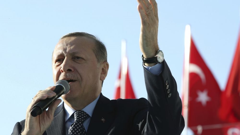 Erdogan: Η Ολλανδία ενεργεί σαν &quot;μπανανία&quot;-καλεί σε διεθνείς κυρώσεις εναντίον της