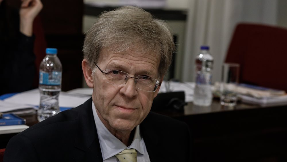 Πυρά πρώην υφ. Δικαιοσύνης και ανώτατου δικαστή κατά της κυβερνητικής διάταξης για τη συνεπιμέλεια: "Κακότεχνη και μη αναγκαία"