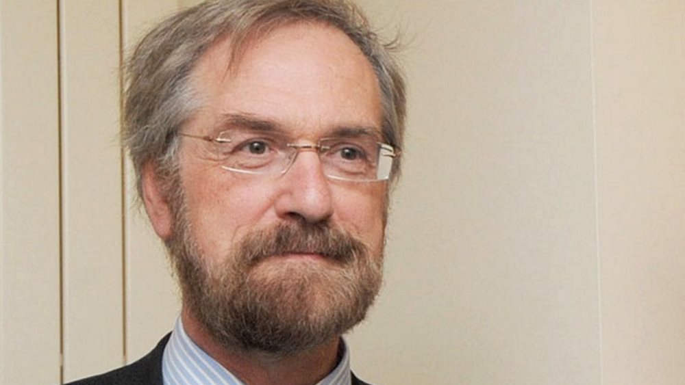 Praet (EKT): Η ευρωζώνη εξετάζει το ενδεχόμενο να προσφύγει στον ESM λόγω Ιταλίας