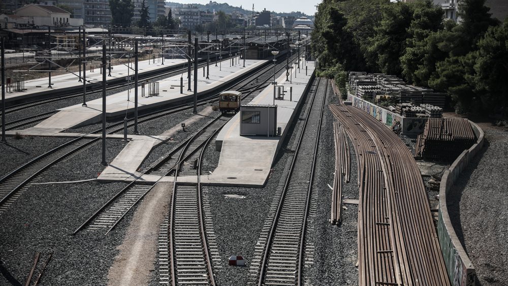 With a price – ‘mammoth’ (750 million euros), the Italians of Hellenic Train the barren railway lines