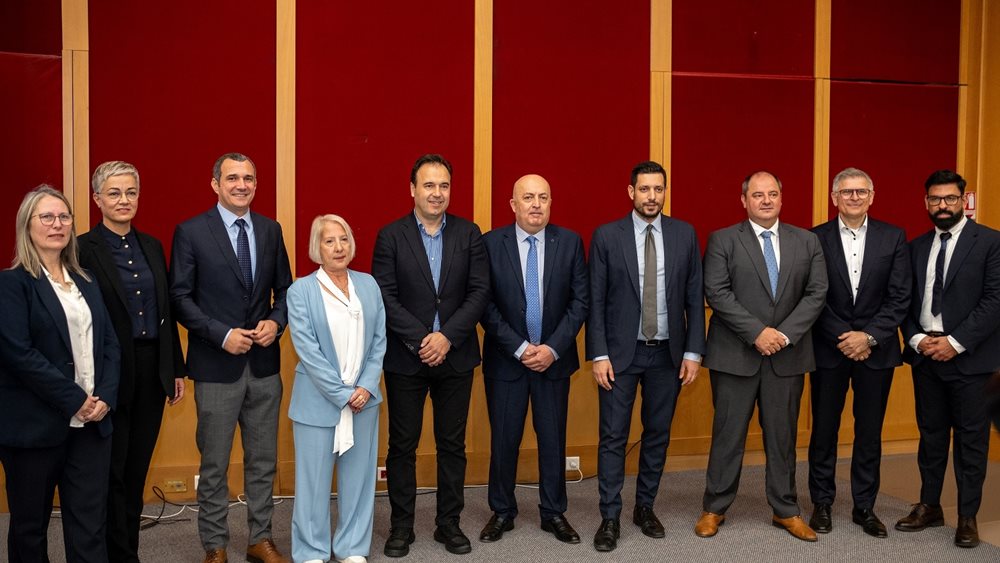 Η Ελλάδα αποκτά κυβερνητικό Space Hub - Υπογράφτηκαν οι συμβάσεις για τον Άξονα 3 του &quot;Εθνικού Προγράμματος Μικροδορυφόρων&quot;