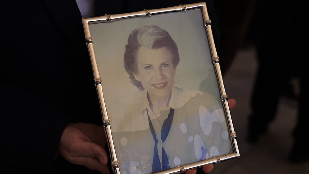 Κηδεύτηκε η Σύλβα Ακρίτα - Ν.Ανδρουλάκης: "Ήταν εμβληματική εκπρόσωπος μιας γενιάς πολιτικών που έκαναν πράξη την Αλλαγή"