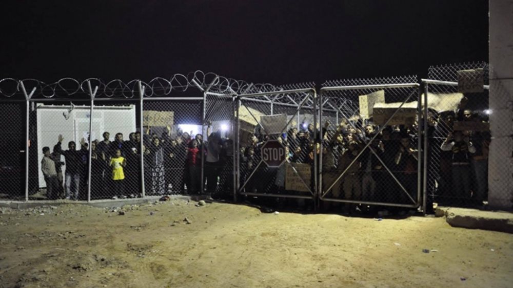 Άγρια επεισόδια στον καταυλισμό μεταναστών στη Χίο