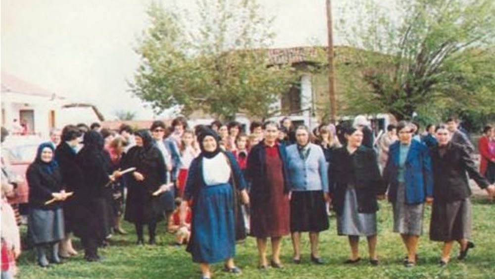Οι γυναίκες της Κρανιάς Καρδίτσας παρουσιάζουν τα "σεργιάνια" μια από τις πιο σημαντικές μορφές πολιτιστικής έκφρασης