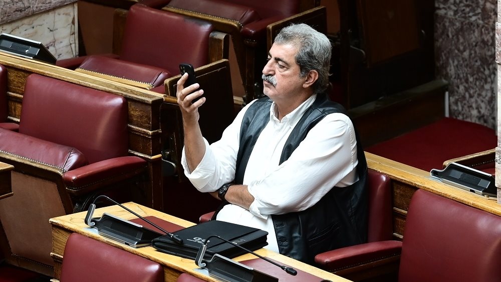 Εξώδικο Αθ. Λινού στον Π. Πολάκη - &quot;Δεν παίρνω λέξη πίσω&quot; απαντά, με επίθεση σε Μ. Καπνισάκη