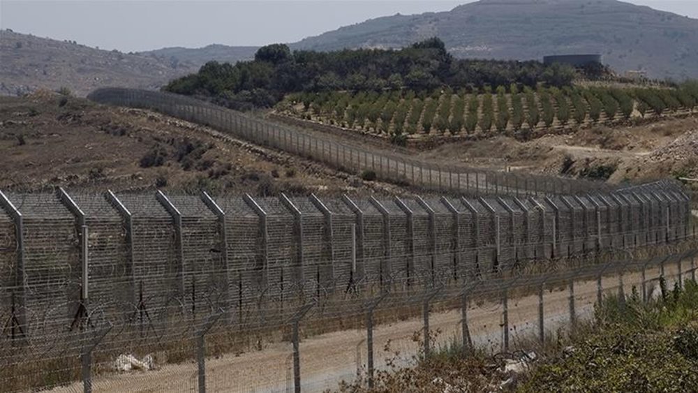 Υψίπεδα του Γκολάν: Εκατοντάδες Δρούζοι συγκεντρώθηκαν για την κηδεία του 12ου νεαρού θύματος της επίθεσης του Σαββάτου