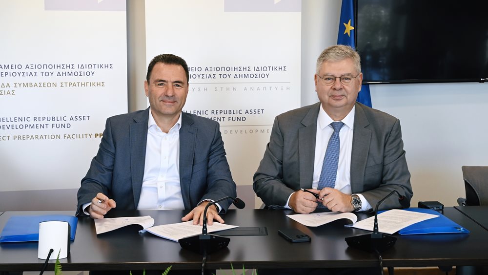 Μπήκαν οι υπογραφές για την πώληση του 35% της Helleniq Energy στην ΔΕΠΑ Εμπορίας στο ΤΑΙΠΕΔ