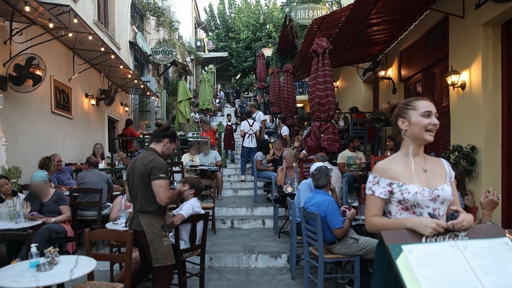 Αυξημένος ο τζίρος στα καταλύματα το α' τρίμηνο, μειωμένος στην εστίαση