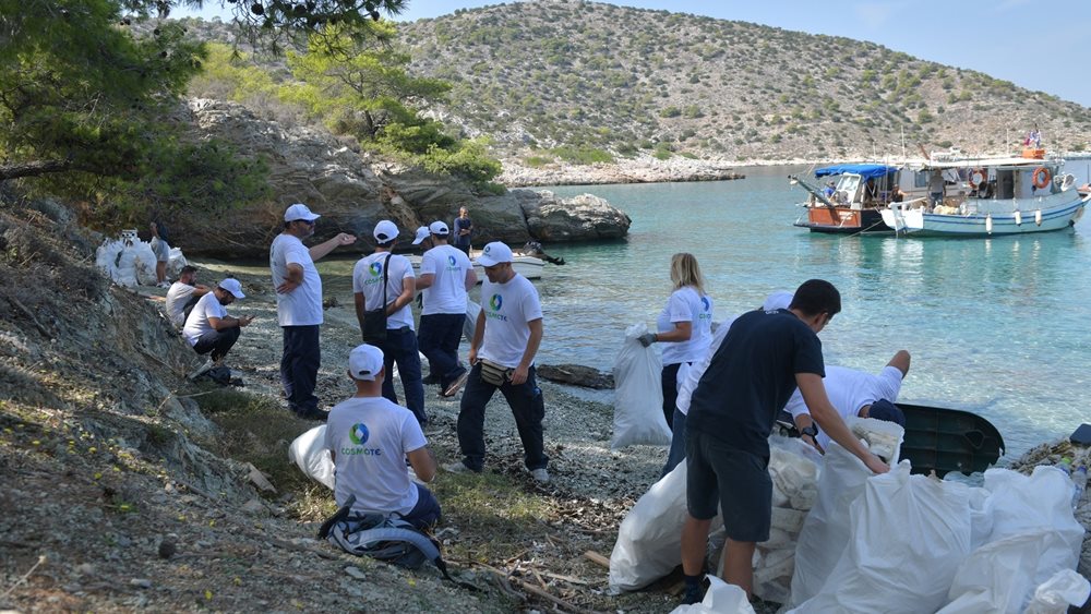 Cosmote Blue: Oι εργαζόμενοι του Ομίλου στη μάχη για τον καθαρισμό των θαλασσών μας