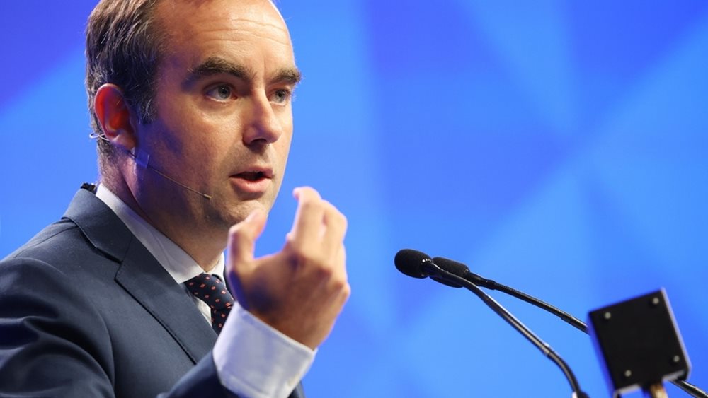 Γαλλία: Ο Σεμπαστιέν Λεκορνί υπόσχεται "ρήξεις", όχι μόνο "σχηματικές", αλλά "και ουσιαστικές" (upd)
