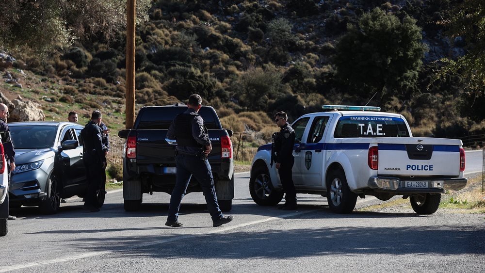 Βορίζια: Φρούριο το χωριό για την κηδεία του 39χρονου Φ. Καργάκη - Παντού πάνοπλοι αστυνομικοί
