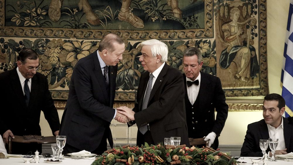 Παυλόπουλος: Μας ενώνουν πιο πολλά από όσα μας χωρίζουν- Ερντογάν: Πολύτιμη η στήριξη της Ελλάδας