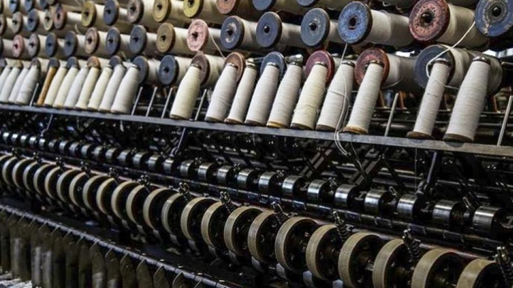 Πτώση μεγεθών για την ελληνική ένδυση - κλωστοϋφαντουργία στο 10μηνο λόγω πληθωρισμού