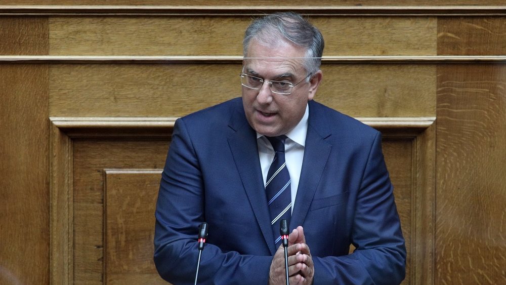 Θεοδωρικάκος σε Καστανίδη: Είσαι επαγγελματίας της πολιτικής - Άγρια κόντρα στην Βουλή