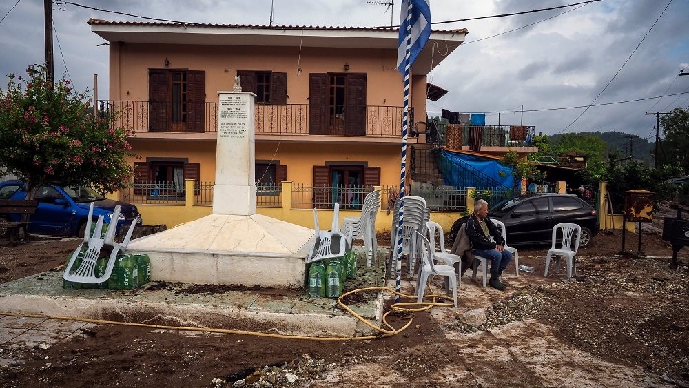 Αυτοψία υφυπουργού Υποδομών Ν. Ταχιάου στις πληγείσες περιοχές της βόρειας Εύβοιας