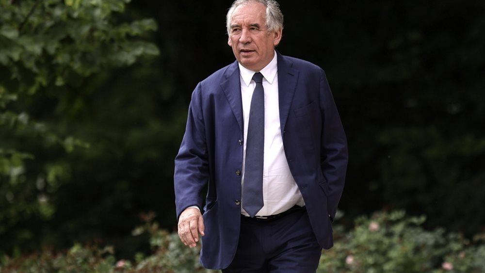 Γαλλία: Νέος πρωθυπουργός ο Φρανσουά Μπαϊρού - Ποιος είναι ο "βετεράνος" του Κέντρου