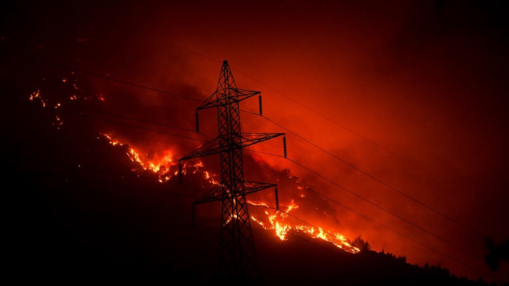 Συνελήφθη ένα άτομο για τη φωτιά στη Θέα Βαρυμπόμπης