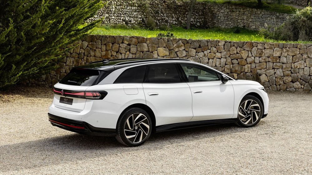 Επίσημο: Πρώτες εικόνες του Volkswagen ID.7 Tourer χωρίς καμουφλάζ