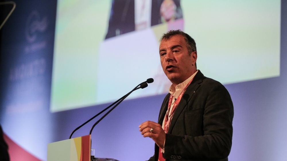 Σ. Θεοδωράκης προς επιχειρηματίες: Δώστε ώθηση στην οικονομία