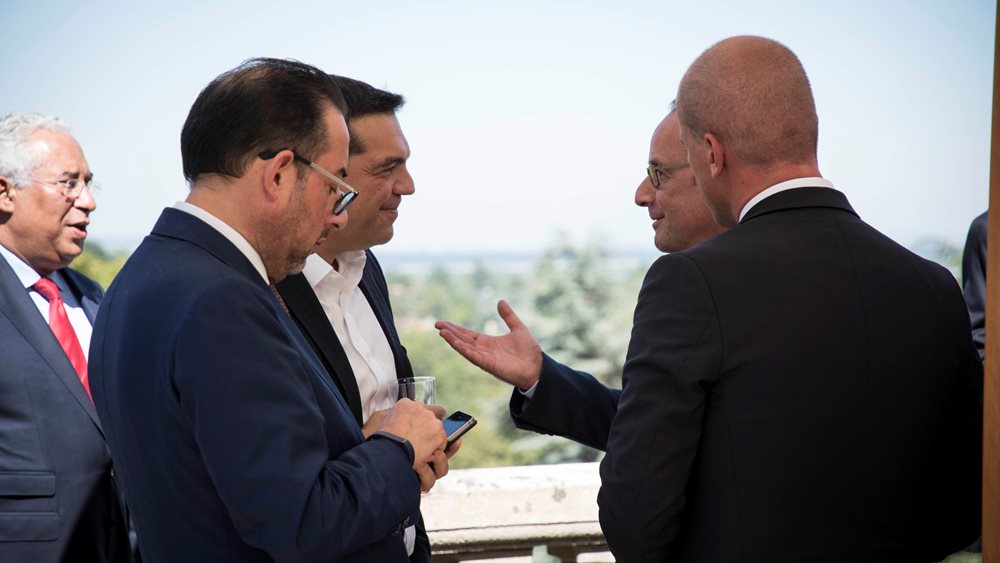 Ταξίδι - εξπρές Τσίπρα στο Παρίσι