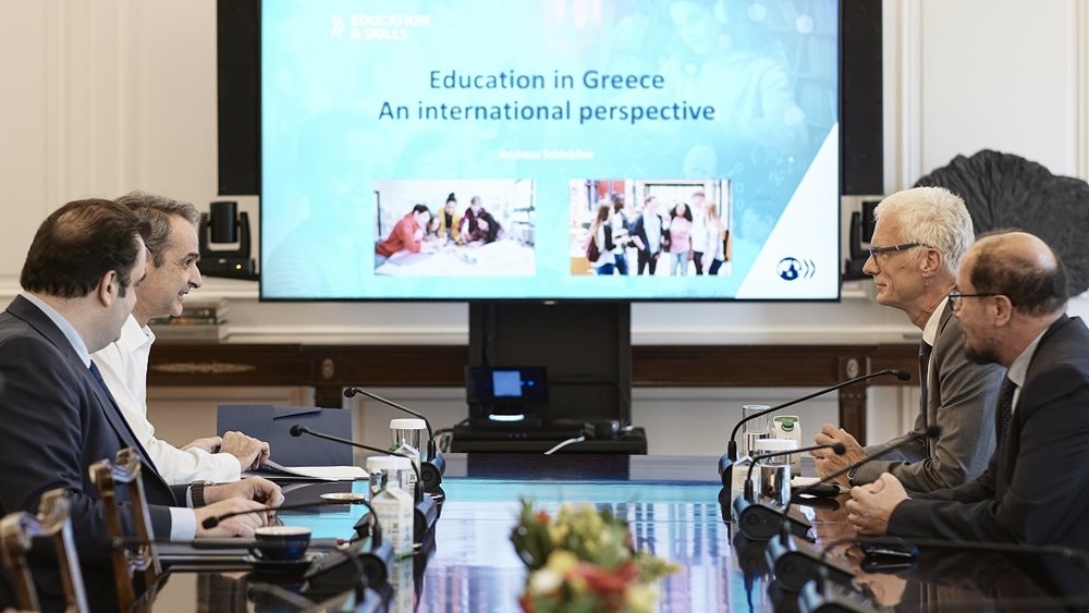 Συνάντηση Κ. Μητσοτάκη με τον επικεφαλής του προγραμματος PISA του ΟΟΣΑ - Τι συζητήθηκε