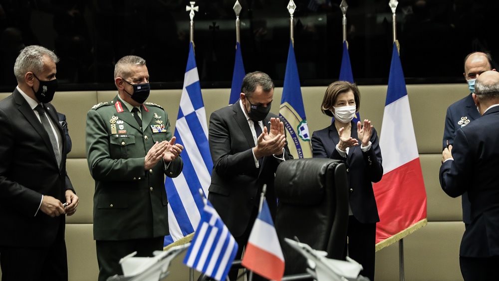 Υπεγράφη η συμφωνία για τα Rafale από Ν. Παναγιωτόπουλο και Φ. Παρλί