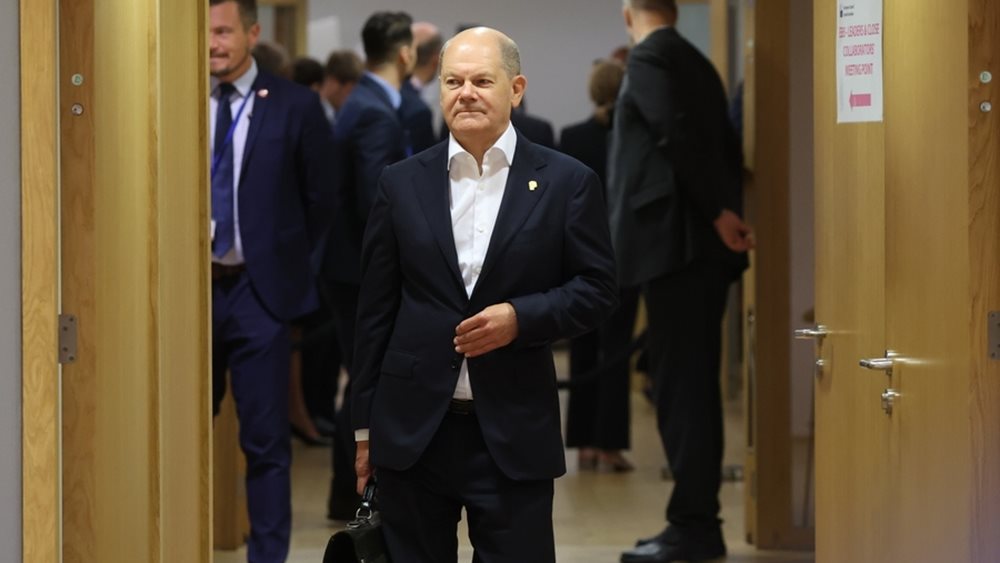 Ο Σολτς καλεί την Ευρώπη να ενισχύσει την άμυνά της
