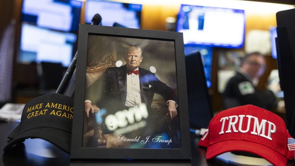 CNBC: Φόβοι για &quot;Μαύρη Δευτέρα&quot; στη Wall Street αν ο Τραμπ δεν κάνει πίσω