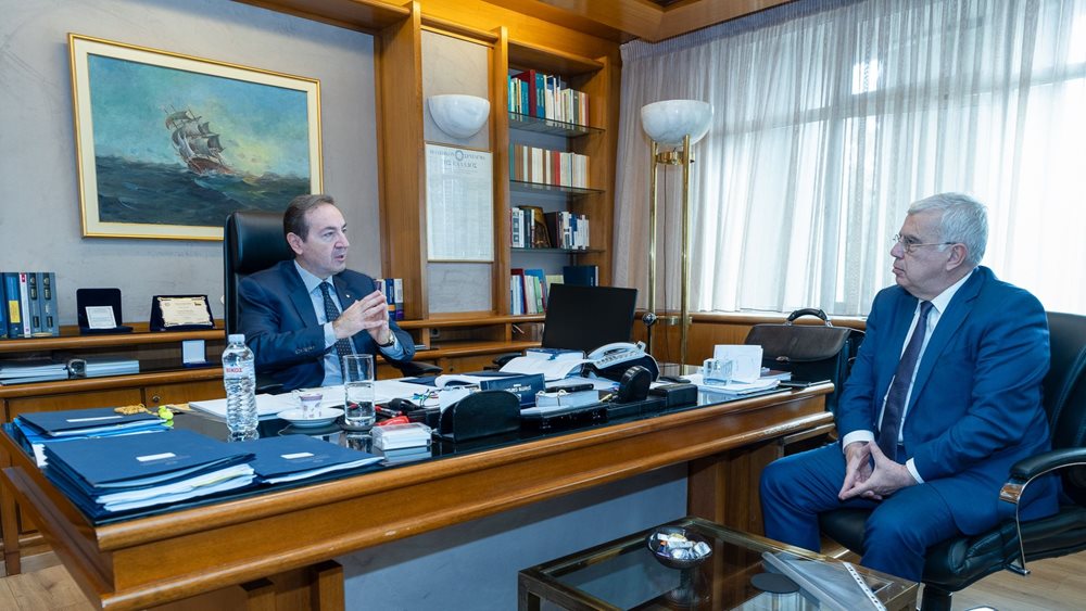 Συνάντηση υφυπουργού Δικαιοσύνης Κ. Μπούγα, βουλευτή Στρ. Σιμόπουλου και ΕΑΥΘ με θέμα την οπαδική βία και την αναστολή ποινών