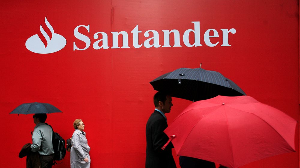 Banco Santander: Ιστορικό υψηλό κερδών το δ' τρίμηνο - Προανήγγηλε αγορές ιδίων μετοχών αξίας €10 δισ. τα επόμενα έτη