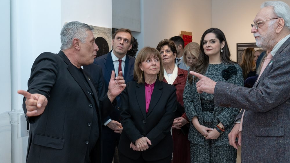Η Κ. Σακελλαροπούλου εγκαινίασε την έκθεση "Όλοι Εδώ - 50 Χρόνια Δημοκρατία"