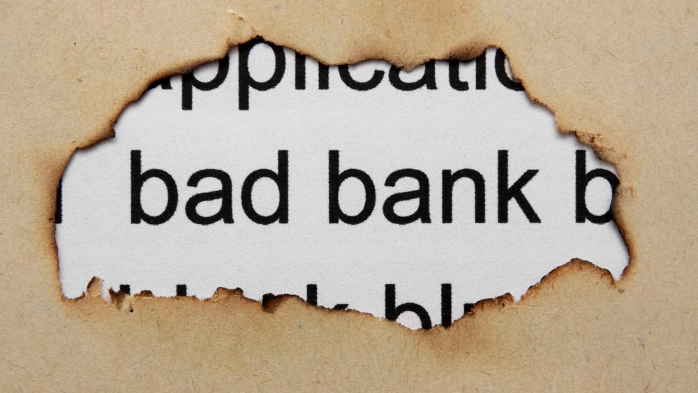 BofA: Πιθανή η δημιουργία μικρής bad bank στην Ελλάδα