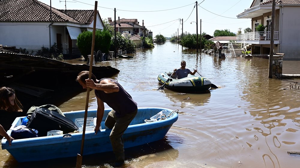 Τρίκαλα: Προσπαθούν να επιστρέψουν στην καθημερινότητα οι κάτοικοι των πληγεισών περιοχών
