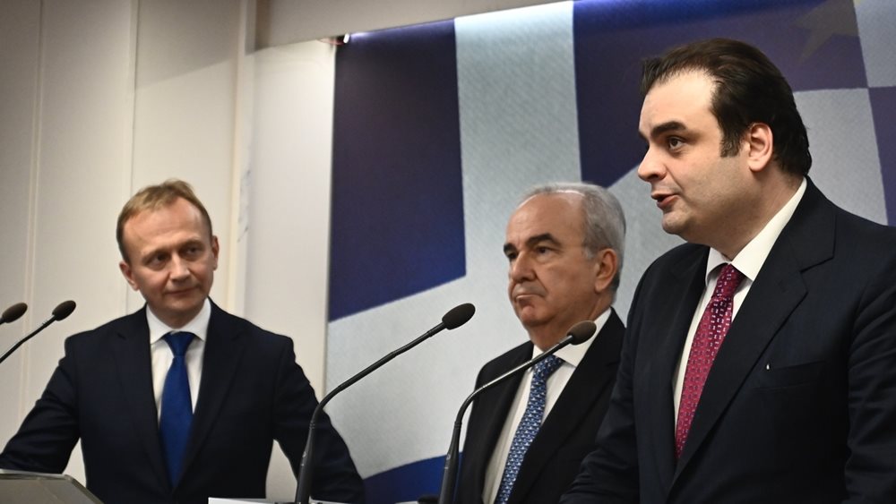 Συνάντηση Κ. Πιερρακάκη με τον Επίτροπο για θέματα προϋπολογισμού, καταπολέμησης της απάτης και δημόσιας διοίκησης