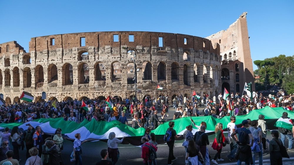 Ρώμη: Πάνω από ένα εκατομμύριο άνθρωποι στη διαδήλωση υπέρ του παλαιστινιακού λαού