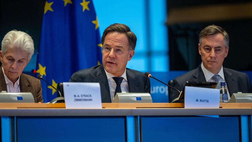 Ρούτε: Αν η Ευρώπη θέλει να φτιάξει τον δικό της στρατό θα χάσει την πυρηνική ομπρέλα των ΗΠΑ