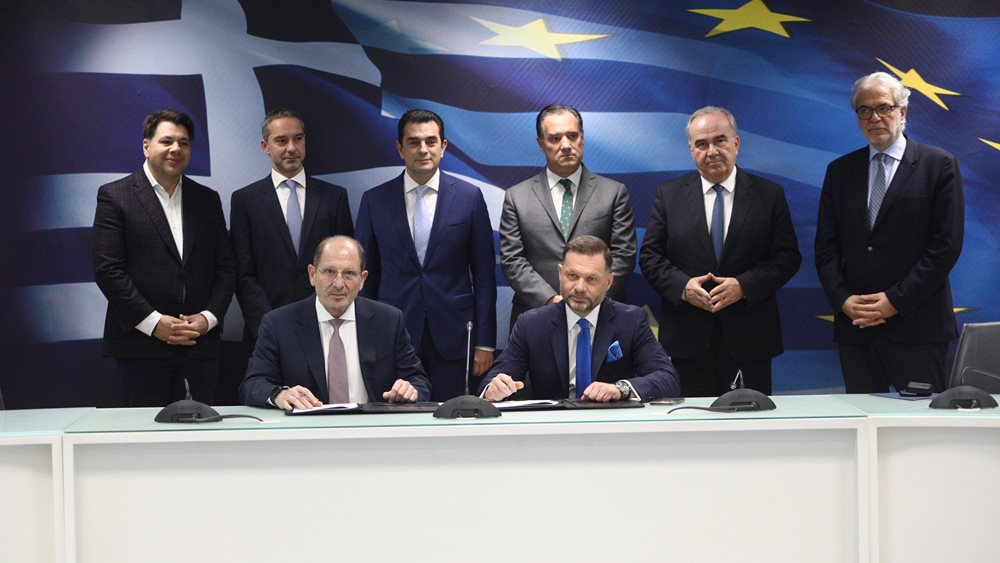 Επεσαν οι υπογραφές μεταξύ Attica Group και Ναυπηγείων Ελευσίνας
