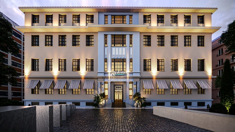 Το Radisson Hotel Group ανοίγει ένα νέο κεφάλαιο στον ελληνικό τουρισμό: Πέντε νέες μονάδες, στρατηγικές συνεργασίες και είσοδος σε Πελοπόννησο και Πάρο