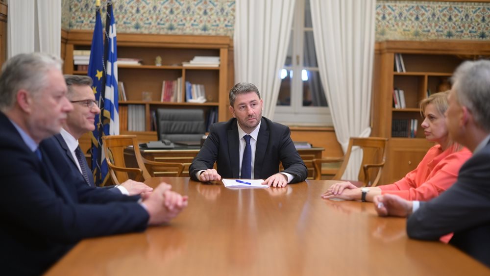 ΠΑΣΟΚ-ΚΙΝΑΛ: Τέσσερα νέα ονόματα υποψηφίων στις ευρωεκλογές