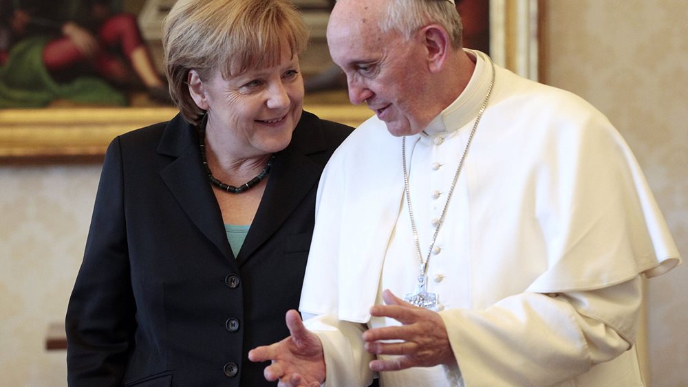 Ο Πάπας Φραγκίσκος προέτρεψε τη Μέρκελ να στηρίξει τη Συμφωνία του Παρισιού