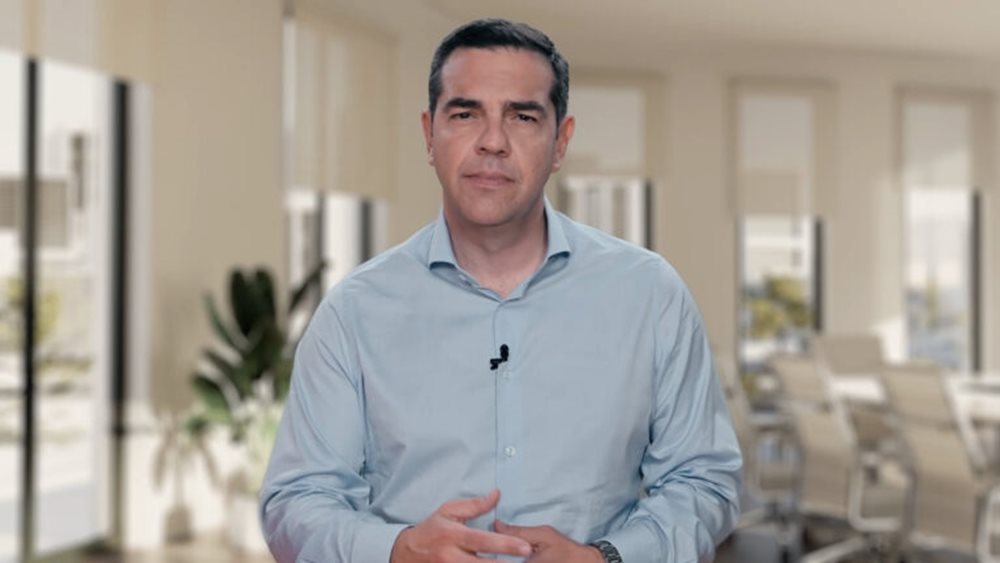 Αλ. Τσίπρας: "Είμαι εδώ και δεν εγκαταλείπω τη μάχη"