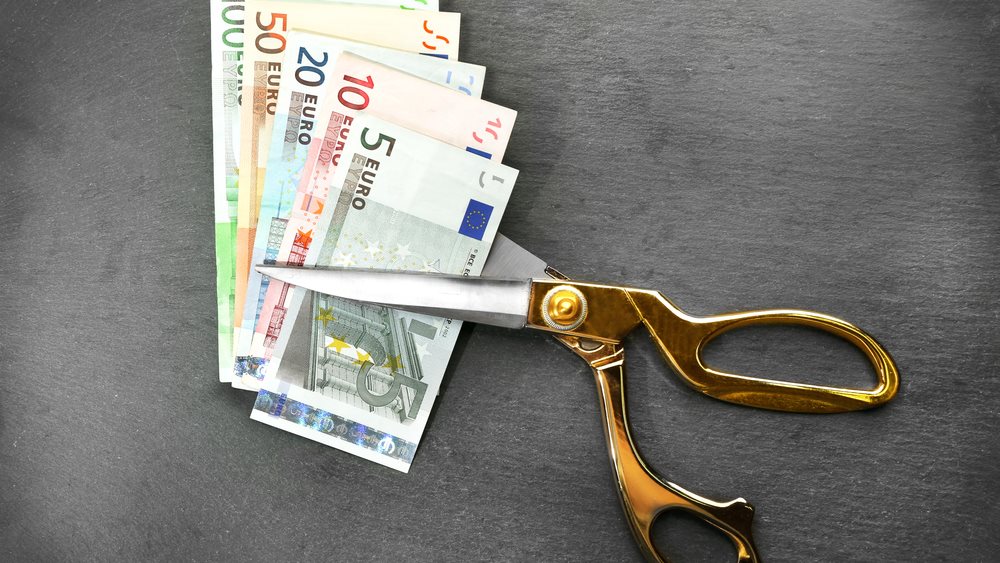 "Κόφτης" δαπανών έως 31 Μαΐου, αλλιώς κόβονται οριζόντια όλα